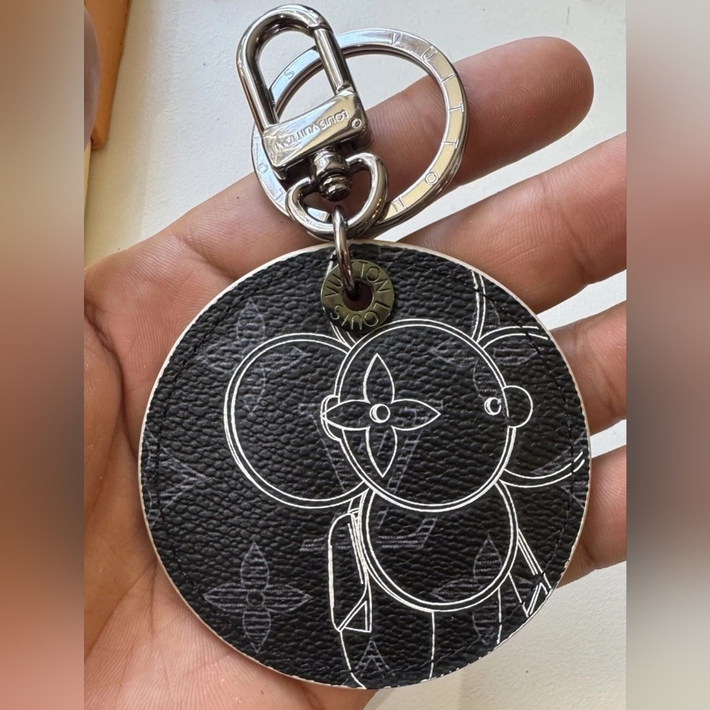 Louis Vuitton Porte Clé Vivienne Monogram Eclipse Monogram Keychain Charm